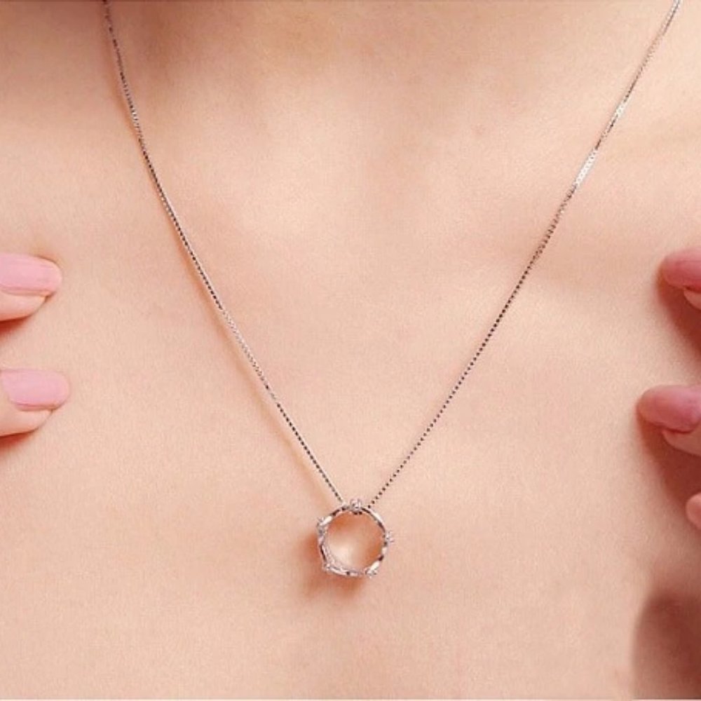 NEW 925 Sterling Silver Diamond Crown Necklace K - Picture 4 of 7
